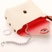 Carica l&#39;immagine nel visualizzatore di Gallery, Leather Coin Purse
